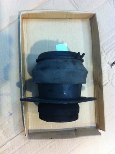 Support moteur côté droit - moteur,
