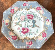 Belle assiette octogonale aux