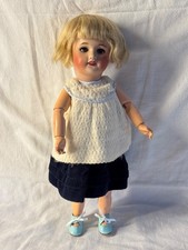 Poupee ancienne porcelaine