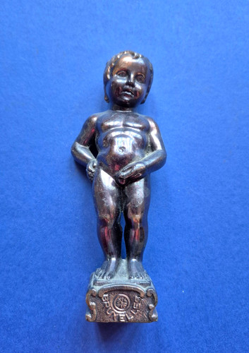 Superbe manneken pis - manneken, en
