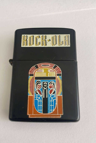 Ancien briquet essence - essence, style