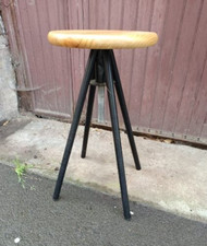TABOURET 4 PIEDS ASSISE