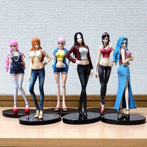 Figurine one piece jeans freak - one,