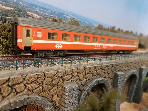 Voiture sbb cff - voiture, orange