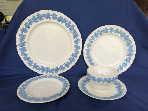 Wedgwood lavender cream - lavender, on