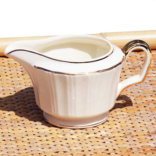 Petit crémier pot à lait - petit,