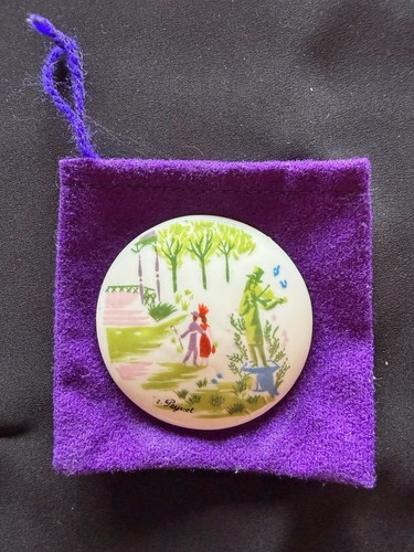Petit médaillon porcelaine - médaillon,
