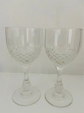Lot de 2 verres à vin –
