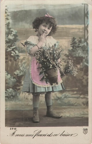 Petite fille envoie - fille, baiser