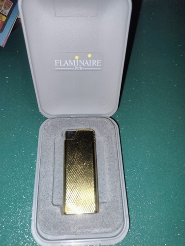 Briquet flaminaire dans son