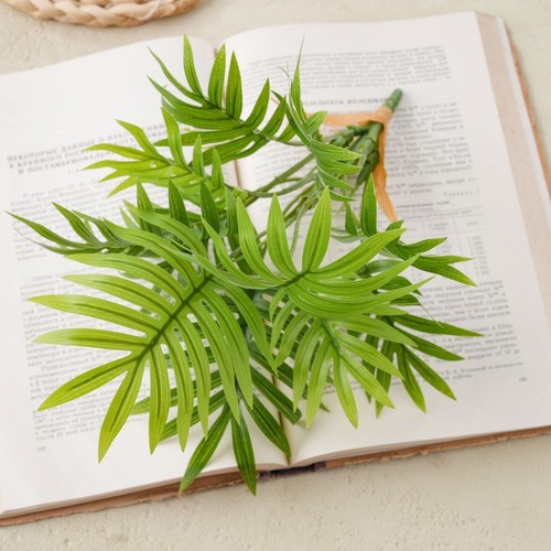 Fausse plante palmier areca - fausse,