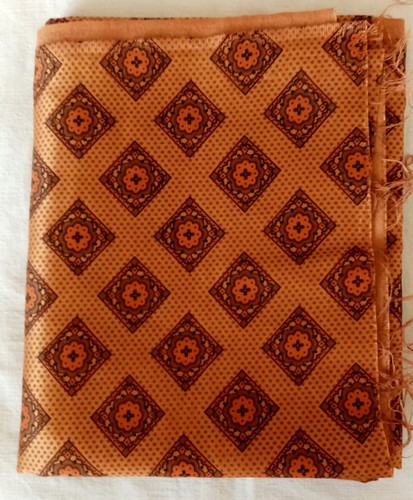 Coupon tissu vintage satin