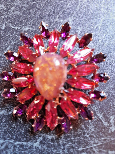 Broche pierres fantaisies - pierres,