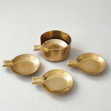 SUITE DE 4 CENDRIERS VINTAGE