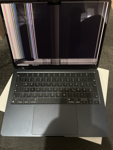 Macbook air 256 - m3, giga