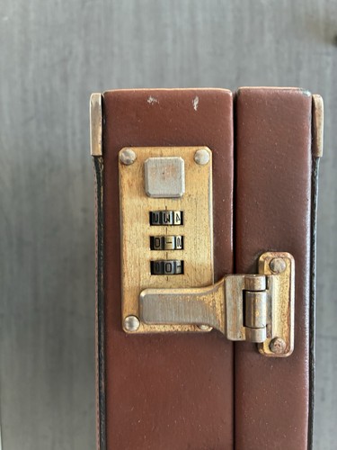 Attaché case vintage jelen - vintage,