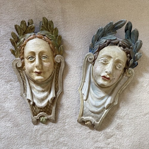 Sculptures murales