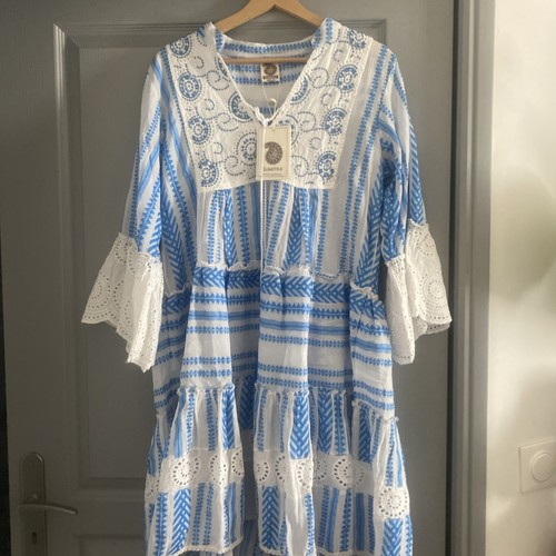 Splendide robe manches