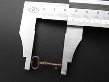 old KEY KEY music box jewelry box case KEYS BOX lock