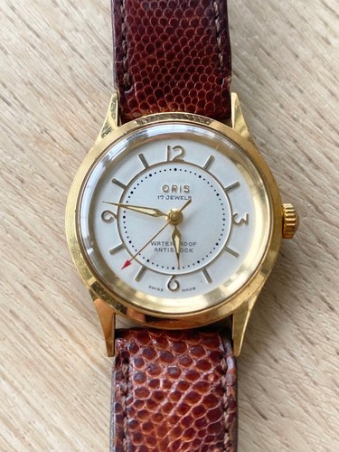 Montre remontage manuel - à,