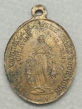 Jolie Médaille Religieuse