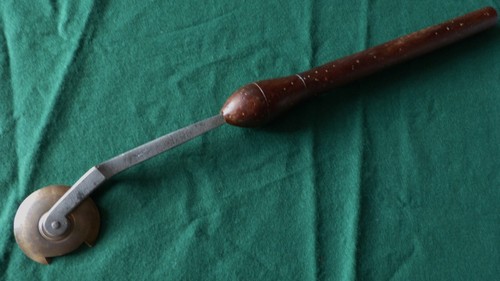 Outil ancien bronze fer - bronze,