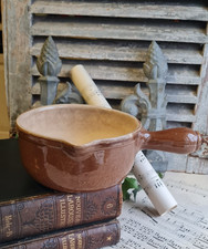 ANCIEN POELON  AVEC MANCHE EN