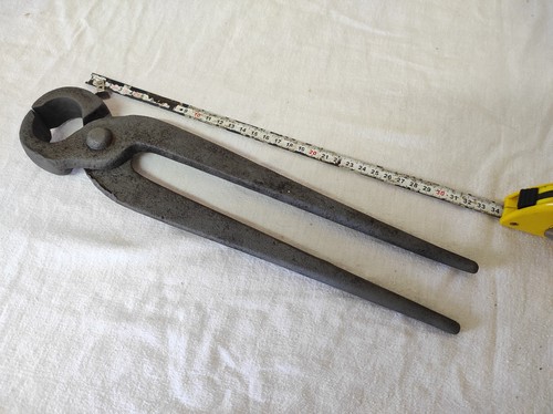 Outil ancien grande pince - ancien,