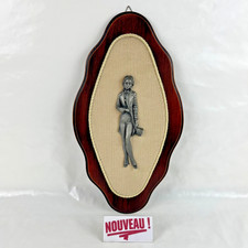 ➜OVAL FRAME/PAINTING PEWTER SCULPTURE men beige velvet background vintage/antique