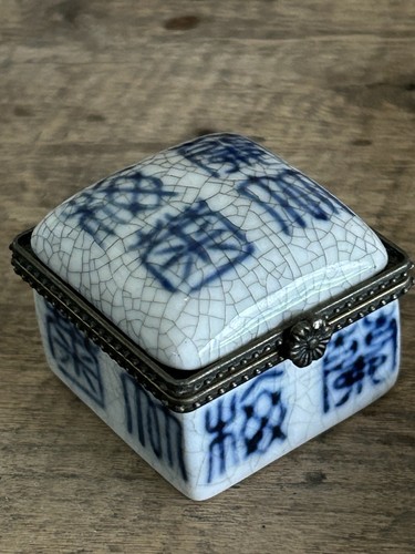 Boite pilulier porcelain art - porcelain,