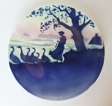 Ancienne assiette faïence Georges Dreyfus Paris Jeune femme aux oies début 20ème