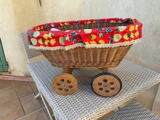 Petit berceau poupée en osier