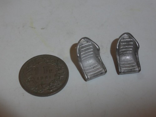 White metal seats - 1:43,