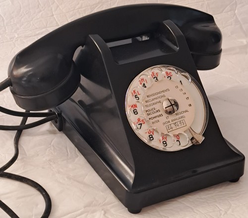 Téléphone en bakélite - en,