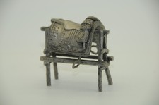 Etains du prince la selle de