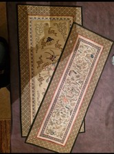 2 panneaux brodés anciens
