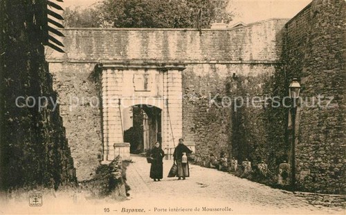 Bayonne porte interieure de - porte,