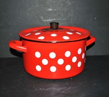 Casserole faitout vintage en métal émaillé rouge à pois 1950-60