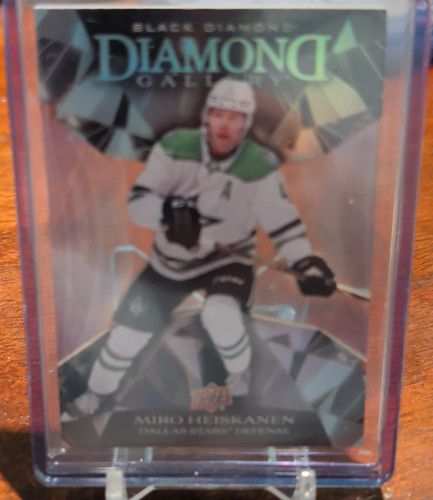 Upper deck 2023 black - upper, 2023-24