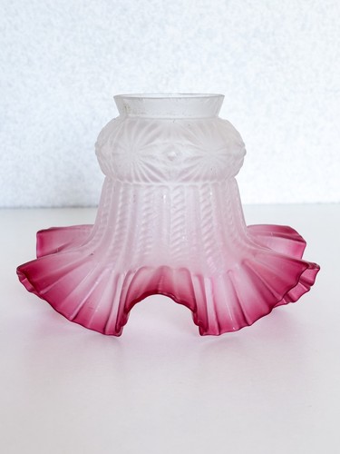 Tulipe ancienne verre moulé