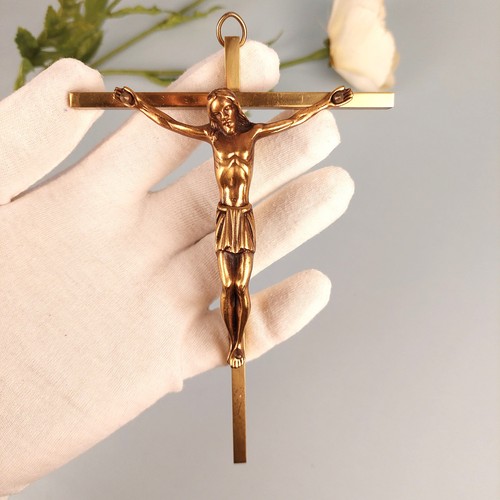 Ancien crucifix laiton massif
