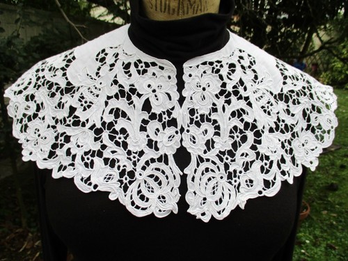 Col brodé main broderie