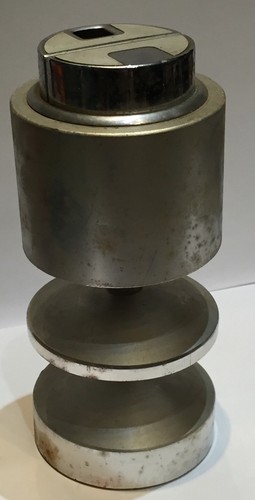 Rare briquet industriel - ,