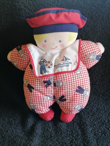 Doudou poupée chiffon rouge