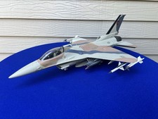 US Navy F-16N Fighting Falcon Pre Pro Build 1:32 Scale Model Airplane Nice.