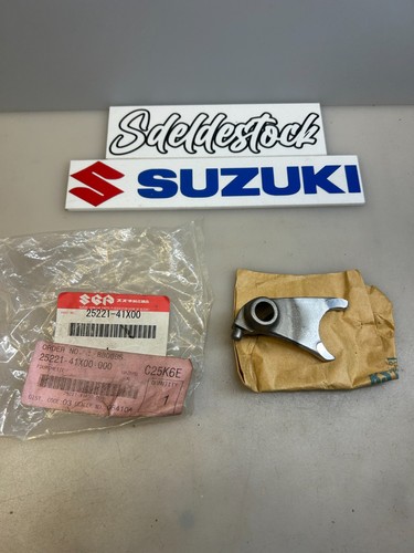 Fourchette 2 suzuki - fourchette,