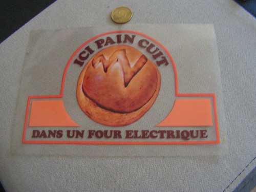 Plastique fixer pain cuit - ,