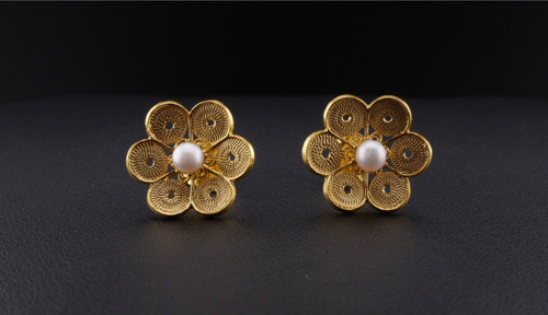 Boucles oreilles fleurs et - boucles,