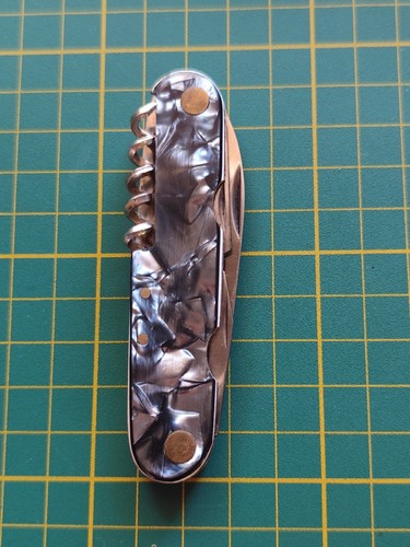 Couteau pliant