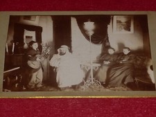 ANONYMOUS / 1 CHILD 1 GUITAR - 1 EMIR OR SHEIKH COSTUME - 2 WOMEN CA 1890 RARE
